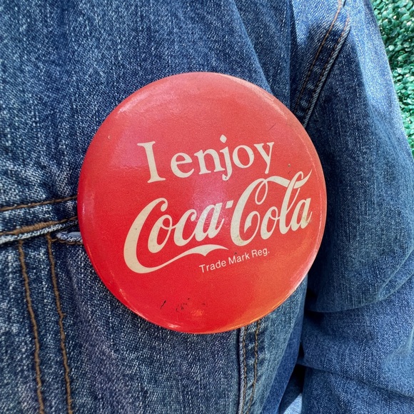 Vintage Coca Cola Pin - Picture 5 of 5